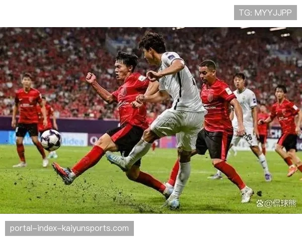 成都蓉城门将蹇韬亚冠神扑集锦 零封客平首尔FC立大功